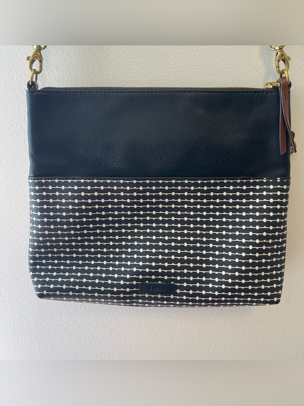 Fossil Fiona Crossbody Black White Bag Purse Classic Designer Office Career EUC